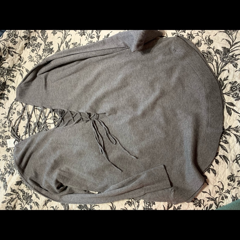Gray lace-up back boutique tunic